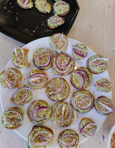 Les ateliers cuisines de l'épicerie Solidaire de Bordeaux Capucins : des recettes échangées, une oreille attentive pour écouter et tout ça, avec un sourire